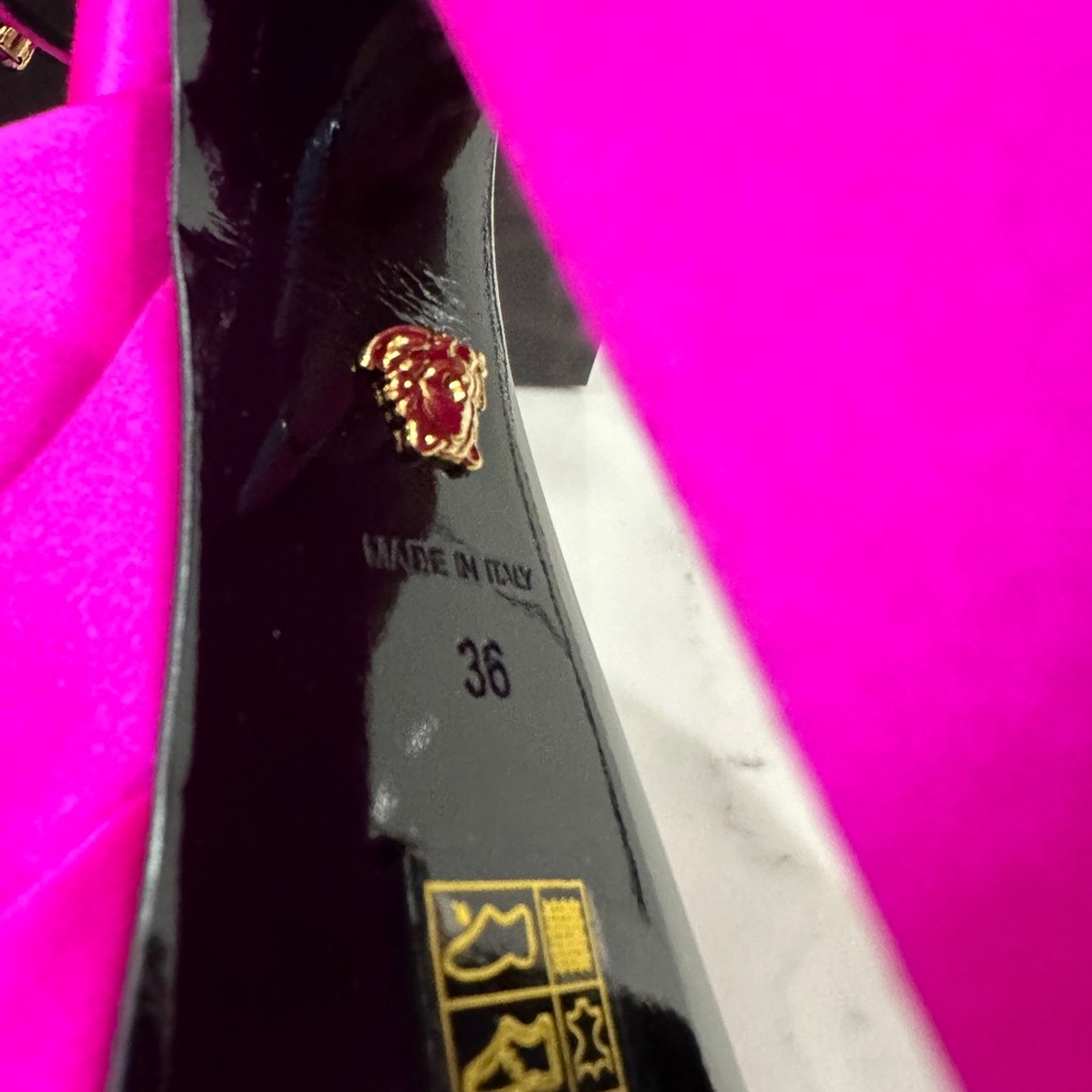 Versace Medusa Aevitas 125mm Satin Pumps - Picture 7 of 9